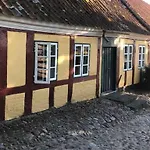 Idyllisk, Historisk Ved Fjorden I 度假居 *