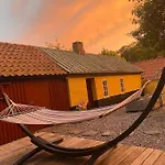 Idyllisk, Historisk Ved Fjorden I