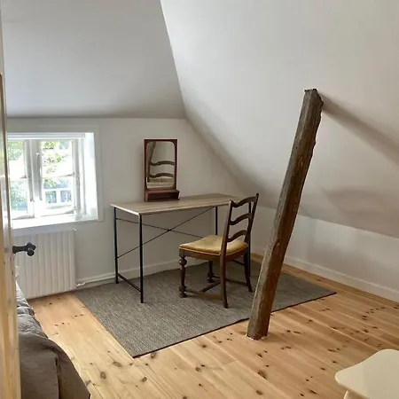 Idyllisk, Historisk Ved Fjorden I *