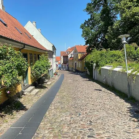 Дом отдыха Idyllisk, Historisk Ved Fjorden I Mariager